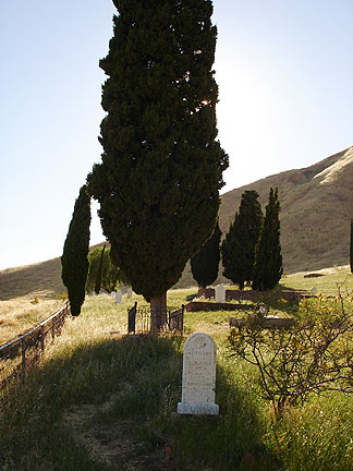 j4_bd_cemetery1_3122