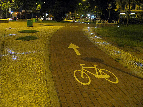 bike-lane-illuminated-at-night_1612