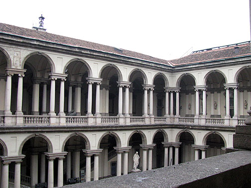 pinocoteca-courtyard_1564