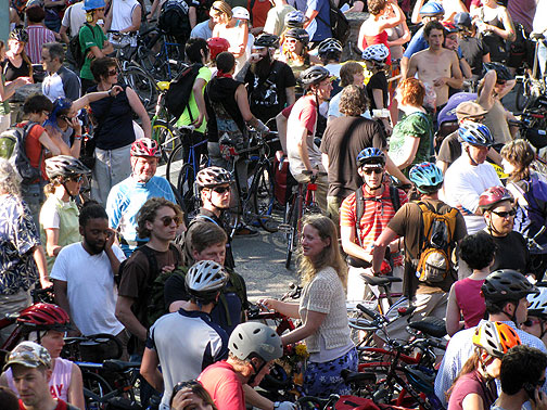 gathering-crowd_2835