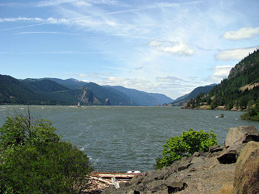 gorge-from-shore_2453