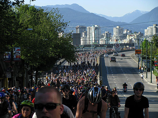 long-view-Cambie-bridge-and-mtns_2890