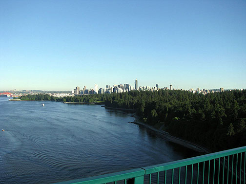 stanley-park-and-vancouver-from-lionsgate_2960