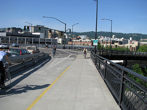 w-broadway-bridge-split_2499