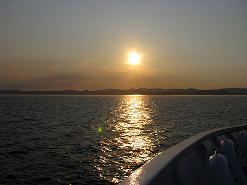 sunset-canadian-border-ferry_3076
