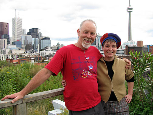 cc-and-janet-bikegirl-on-csi-roof_3853