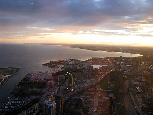 cn-tower-view-sunset_3872