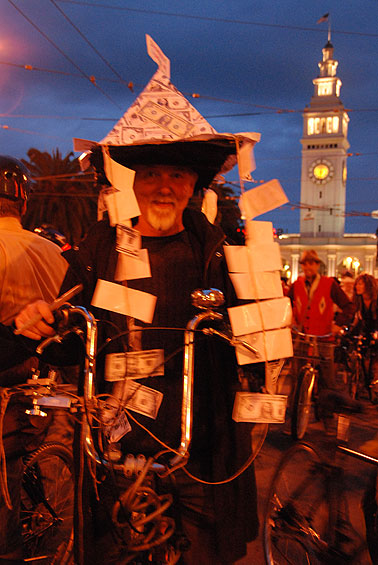 halloween-cm-eduardo-me-dsc_7158 The Pyramid Scheme at the start of Halloween Critical Mass, San Francisco, 2008. Photo: Eduardo Green.