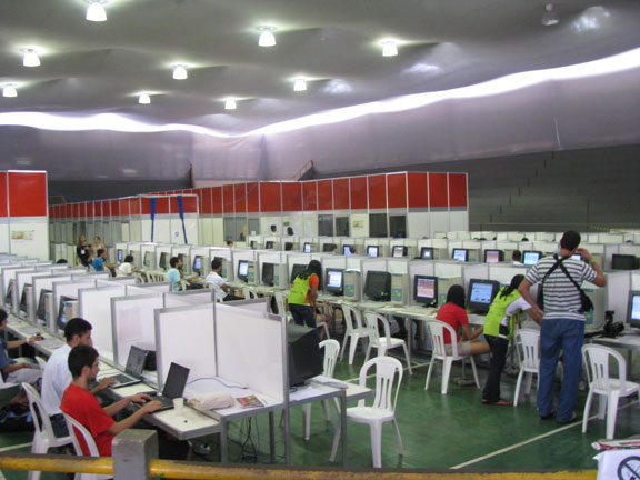 media-center-airconditioned_6738 My workplace here in Belem. This gym was lined in fabric and is now air-conditioned! Very comfy, and a very reliable internet connection too! Thank you WSF!