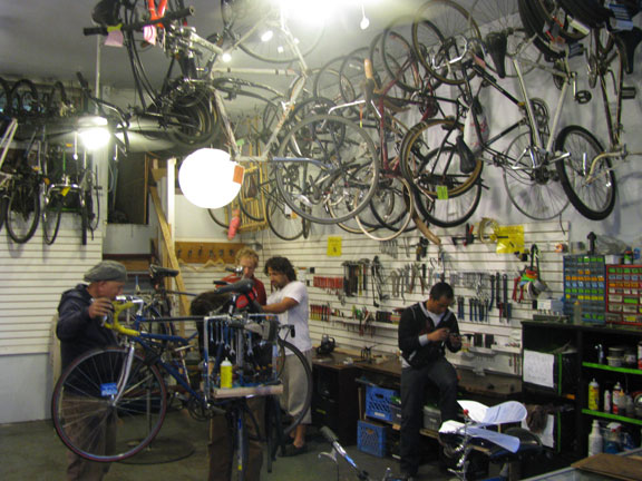 bike-oven-interior-action_7247 Inside the Bike Oven, where the cooking never stops!
