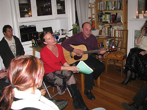mat-and-yvonne-singing-in-living-rm-march-13-09_7727 Yvonne Moore and Mat Callahan in our dining room, March 13, 09.