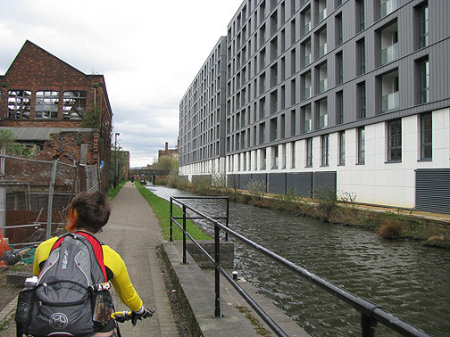 behind-nes-on-canal_8470 Crusing behind Nes on a canal.