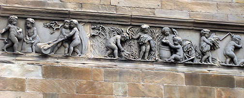 corn-nymphs_8865 Corn nymphs adorn the old Corn Exchange near the Leith port where the AK warehouse is.