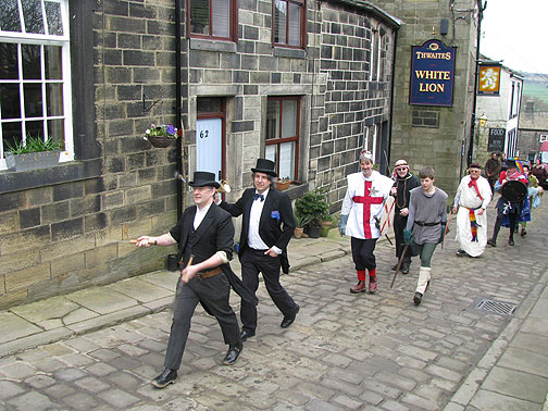 troupe-approaches_8619 The Pace Egg performers approach.