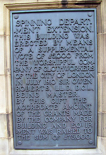 wool-plaque_8439 This charming plaque was on what's now known as the Wool Design Institute at the University of Leeds.
