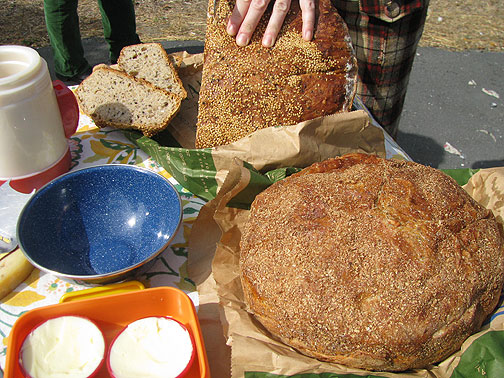 biking-biting-bread_1346 Oh, the bread, the bread!