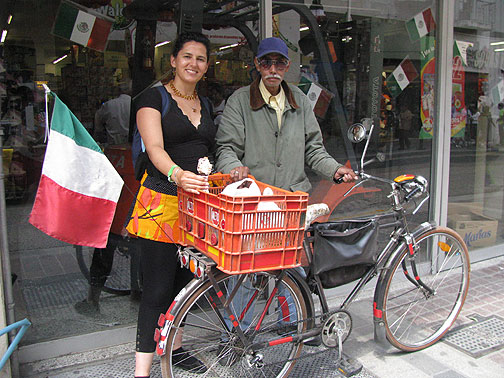 adri-and-francisco-gonzalez-estrada-with-his-1957-bike_2047 Adriana and Don Francisco Gonzalez Estrada with his 1957 bicycle.