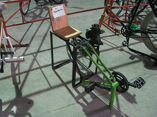 bici-desgranadora_1937 The "desgranadora" which I think separates wheat from chaff... or else it remove seeds.