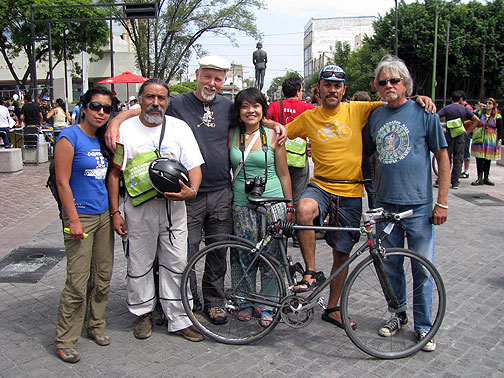 heleana-jorge-cc-mariana-jesus-bob_2123 Heleana (Quito, Ecuador), Jorge (Aguascalientes, Mexico), Mariana (Mexico City), me, Jesus (Mexico City) and Bob (Ensenada and Oakland).