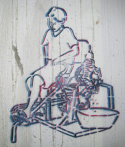 stencil-bici-lavandera_2067 A bicycle-powered food processor!