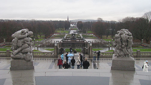 view-from-obelisk_3127 This is the view from the obelisk back across the park promenade.