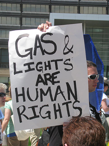 gas-and-lights-are-human-rights_8247