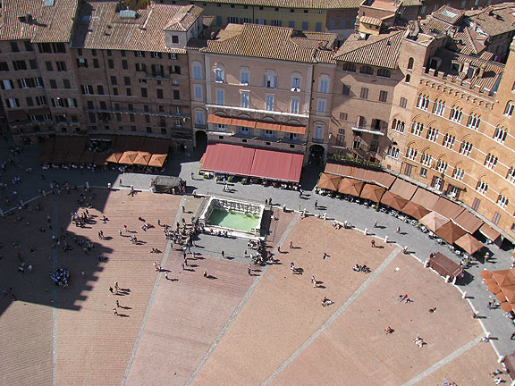 piazza-il-campo-from-torre_9420