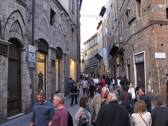 street-scene-1_9623
