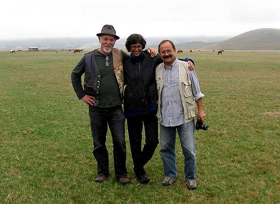 cc-fernanda-and-mario-in-glacial-valley_0390