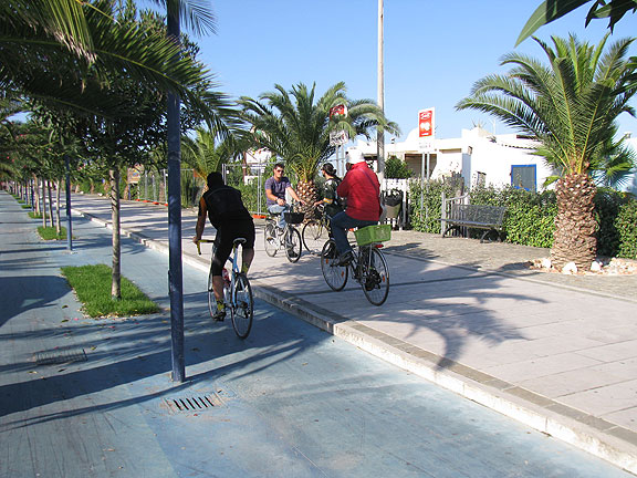 coast-ride-weird-bike-lane-in-4-parts_0311