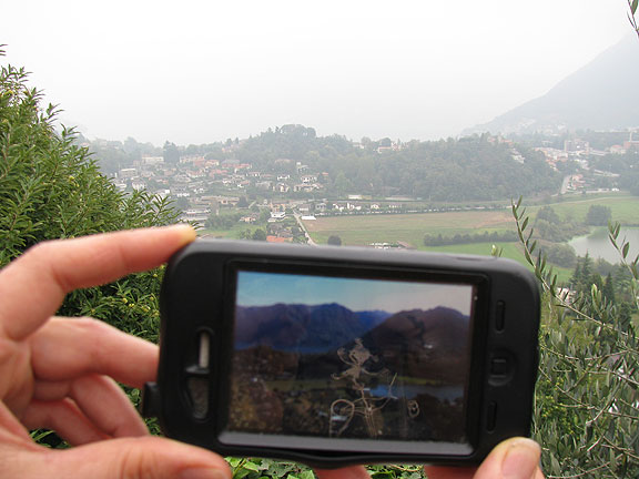 ifoto-w-obscured-view-and-hugh-tshirt_0107