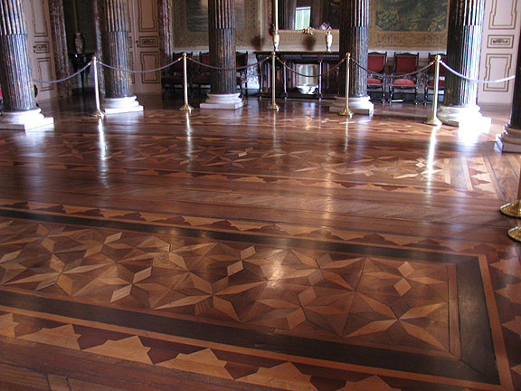 inlaid-wooden-floor-in-Teatro-Amazonas_1232