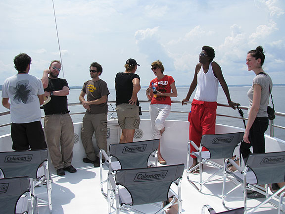 on-boat-to-jungle-palace-unk-paul-nick-joan-zoe-edgar-diana_0936