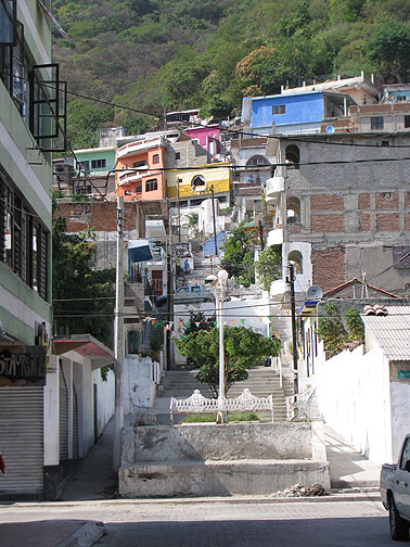 view-up-stairs_1589