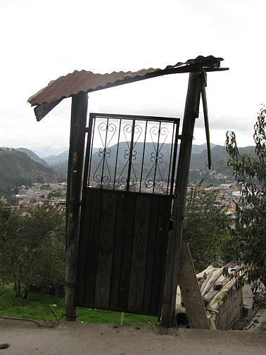 Guaranda-door-over-view_3235