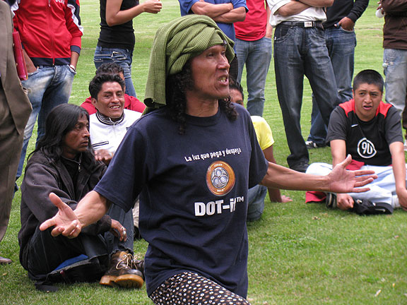gerardo-on-knee