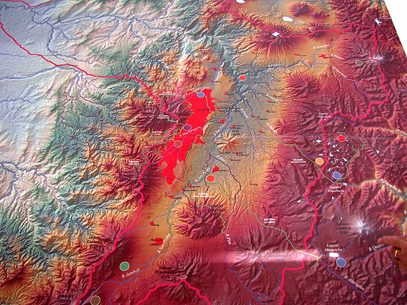 quito-giant-topo-map-in-museo-del-agua_2843