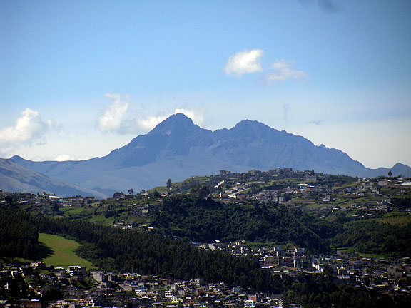 volcano-Illinizas-17276-ft_2778