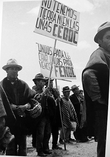we-dont-even-have-land-under-our-nails-photo-by-Cristobal-Corral-Vega-1970s_2876