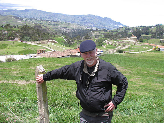 cc-w-Ingapirca-behind_3820