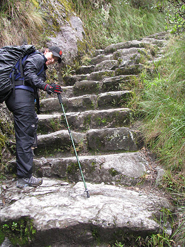 adri-climbing-to-Runturacay_4972