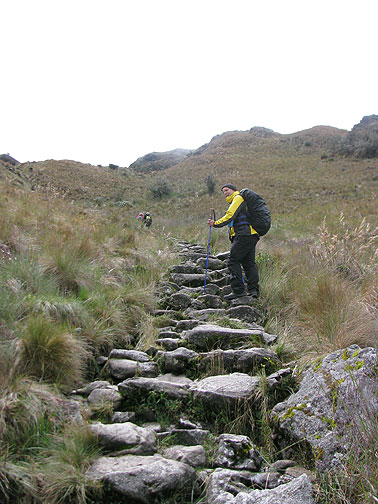 cc-on-vertical-trail-out-of-Runturacay_5006
