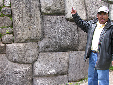 guide-at-wall_4548