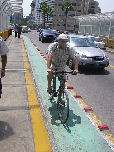 bike-lane-on-bridge_1323