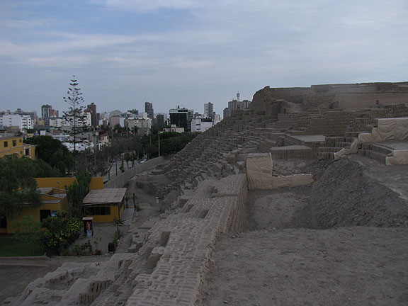 ruins-in-city_1353