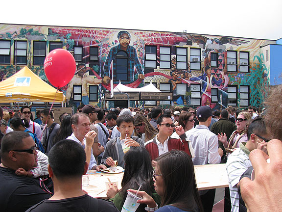 streetfood-fest-in-Cesar-Chavez-schoolyard_3254