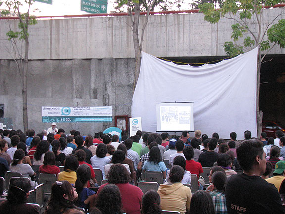 cc-presenting-long-view-from-behind-crowd_3509