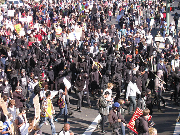 black-bloc_4802