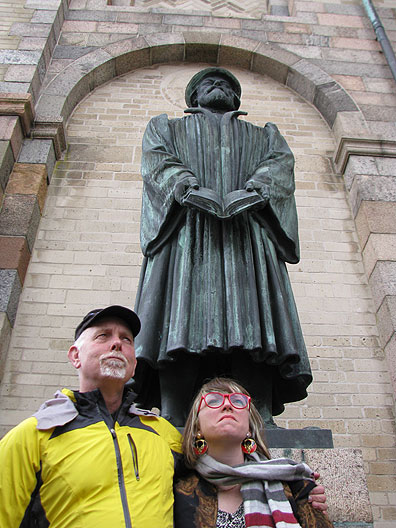 cc-and-f-w-tavsen-statue_8376