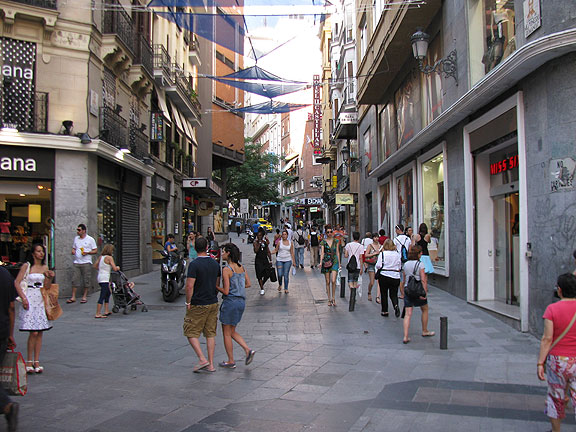 plaza-del-sol-street-life_9179